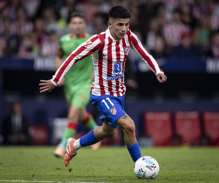 开云官方网-世体：未来几周对阿尔马达很关键，他将视出场时间决定去留