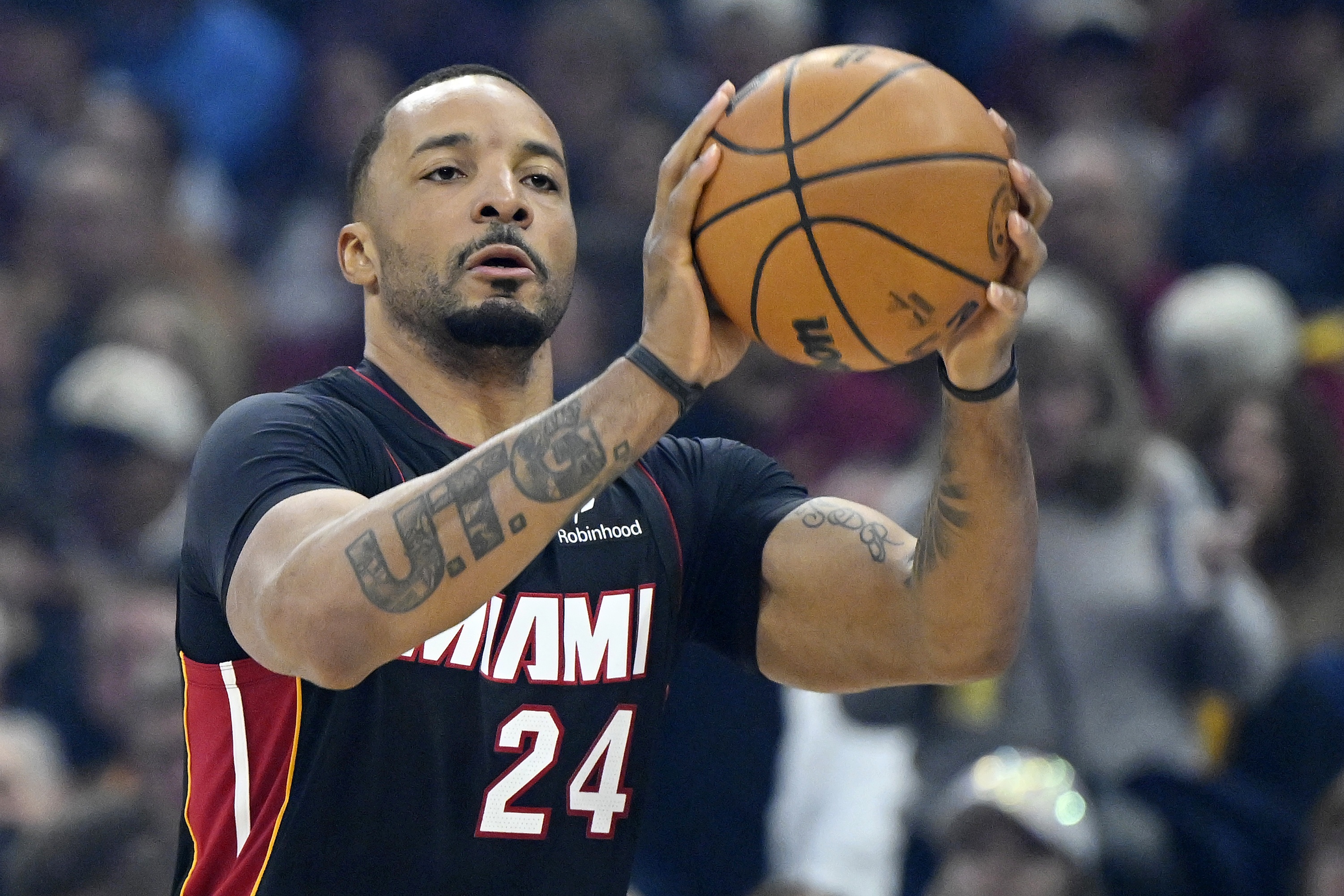 kaiyun·(中国)官方网站-热火迎战76人 鲍威尔缺阵 维金斯&amp;哈克斯&amp;希罗出战